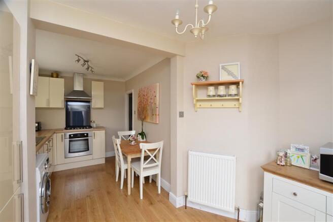 Kitchen/ Dining Area