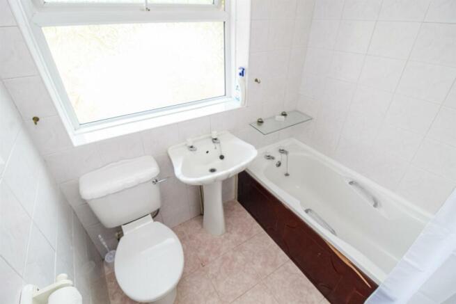 BATHROOM/W.C.