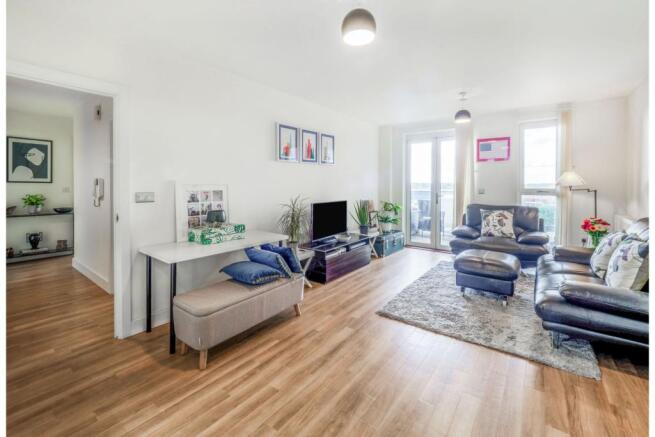 Lounge / Kitchen