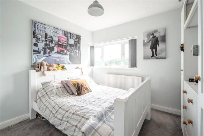 5 bed Semi-Detached for sale Image 7
