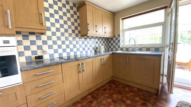19 Callow - kitchen.jpeg