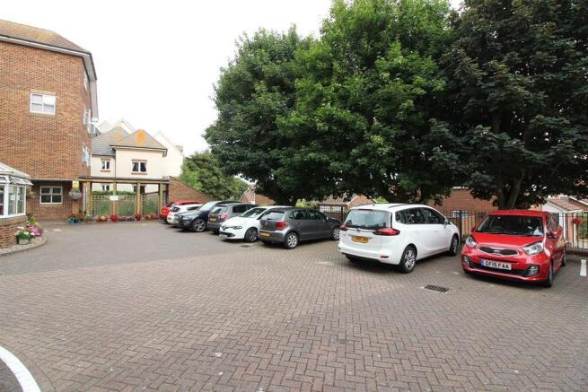 RESIDENTS PARKING