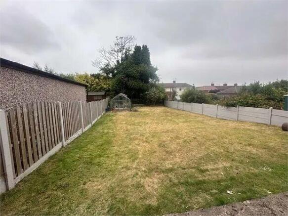 3 bed Semi-Detached for sale Image 11