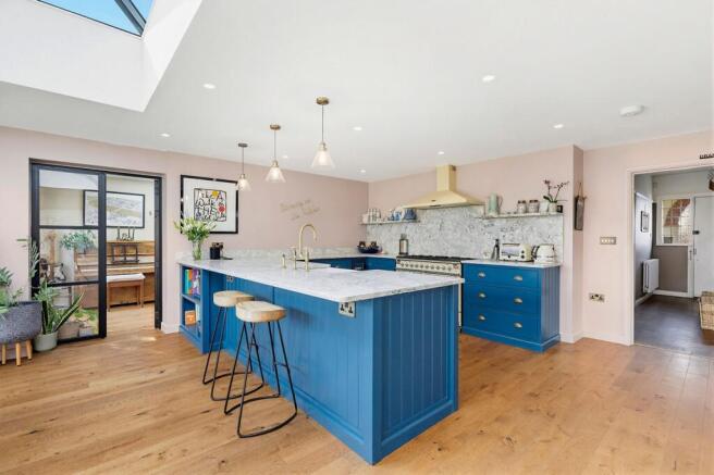Greenwood Road, Thames Ditton, KT7 photo 4
