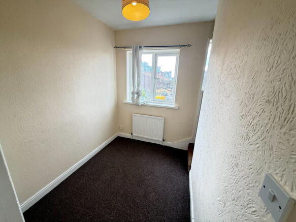 2 bed Terraced to rent Image 7
