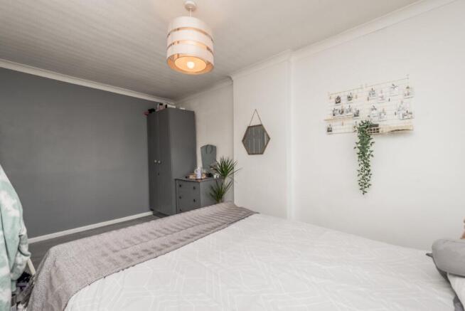 3 bed Terraced for sale Image 10