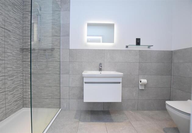 en-suite 3.JPG
