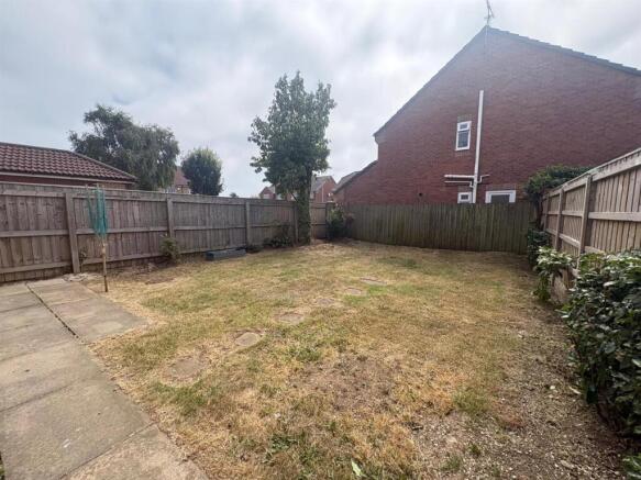 3 bed House to rent Image 12