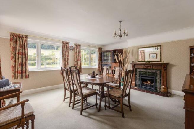 4 bed Detached for sale Image 7