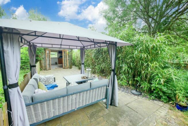 GARDEN PATIO
