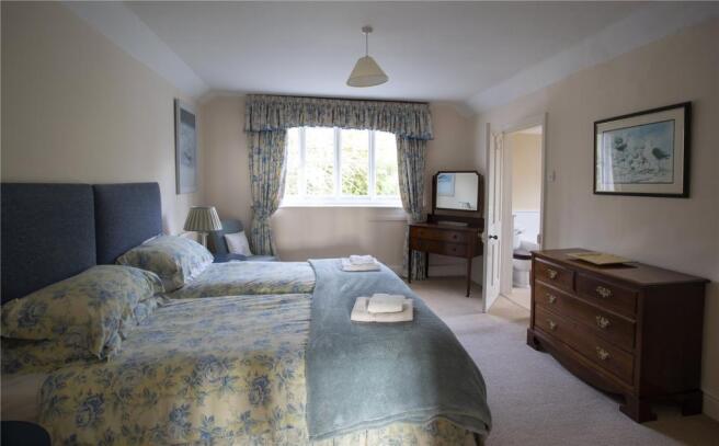 Guest Bedroom Suite