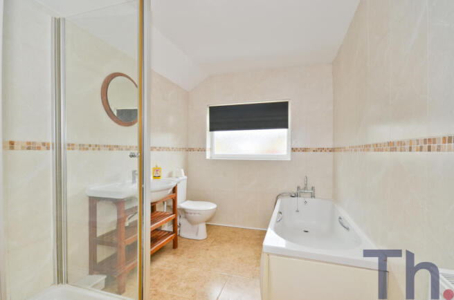 Bathroom.JPG