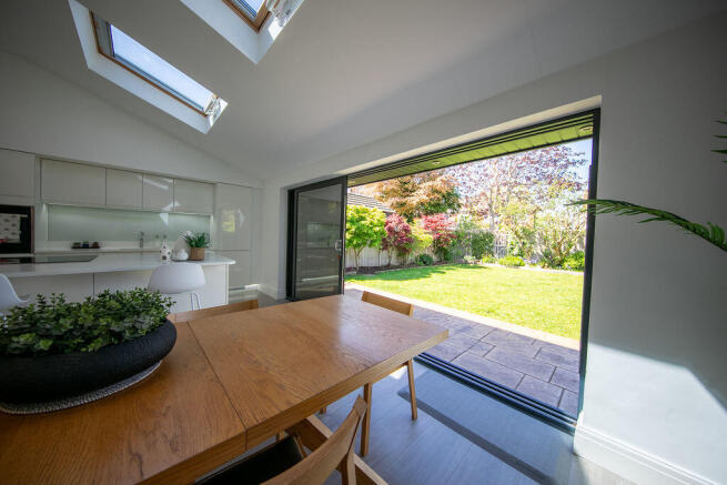 Double sliding door to garden
