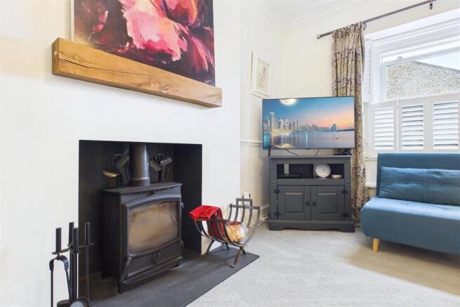 Moments from Clevedon’s town centre and amenities photo 4