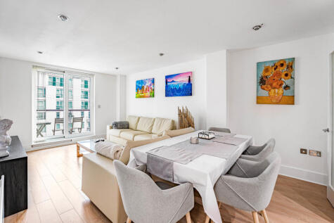 St. George Wharf, London, SW8
