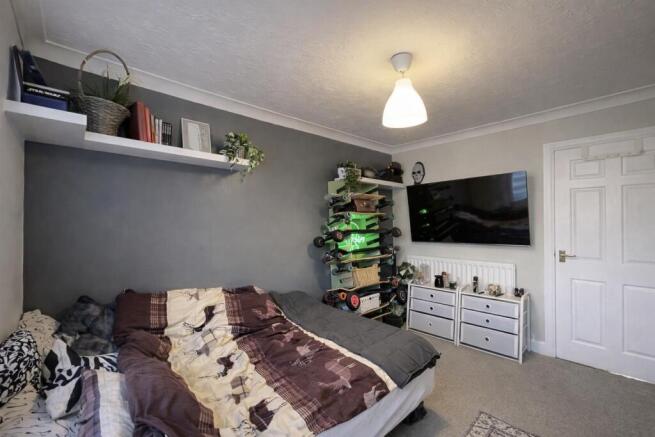 bed 1b.jpg