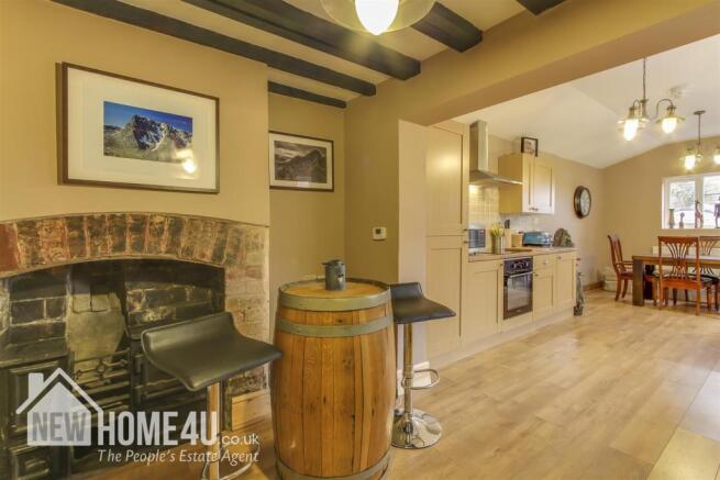 KITCHEN / BREAKFAST/ DINING ROOM