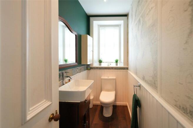 Wc Cloakroom
