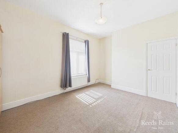 2 bed Terraced to rent Image 11