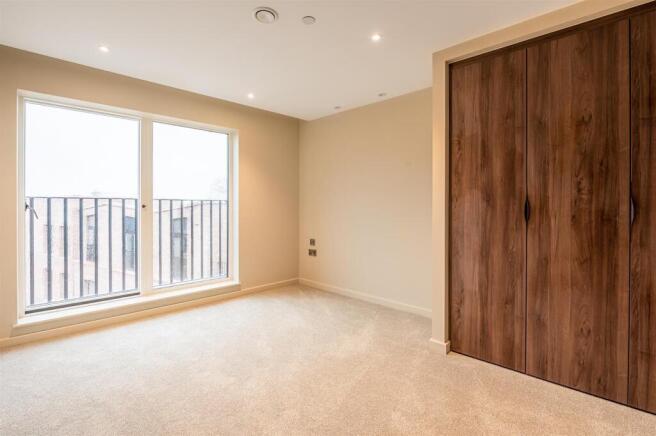 2 bed Apartment for sale Image 6