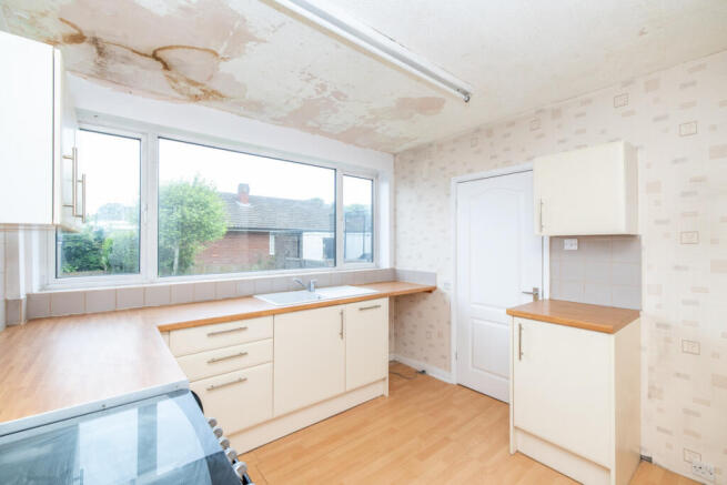 3 bed Semi-Detached for sale Image 5