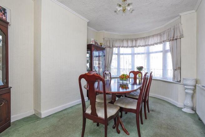 LOUNGE/DINER