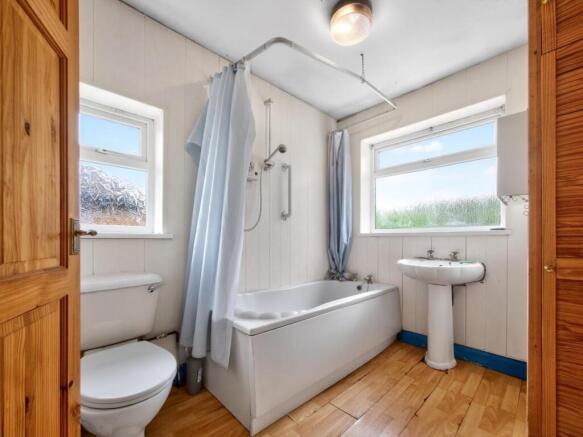 3 bed Semi-Detached for sale Image 12