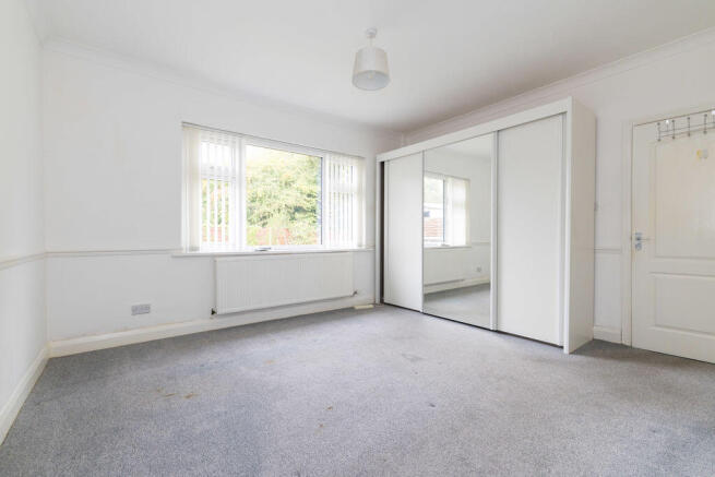 2 bed Semi-Detached Bungalow for sale Image 10