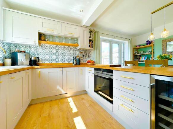 The Croft, Trowbridge, Wiltshire, BA14 0RP photo 4