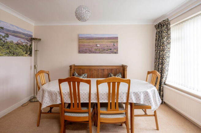 4 bed Detached for sale Image 6