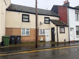 First Floor Flat, 36 37, South Market Road, Great Yarmouth NR30 2BT