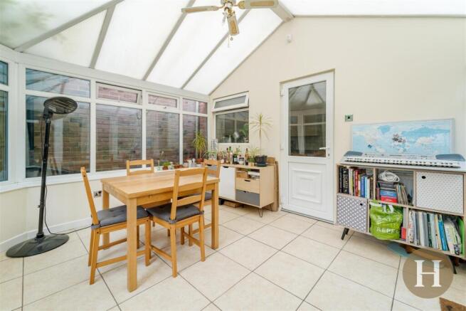 Hadleigh Estate Agents-13.jpg