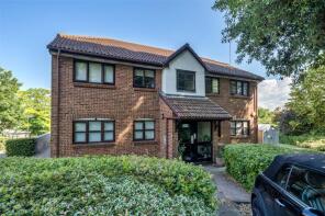 8, Griffin Walk, Stone, Greenhithe DA9 9PW