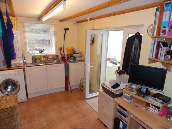 Photo 8