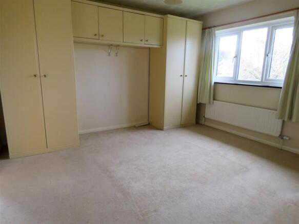 Bedroom 1.JPG