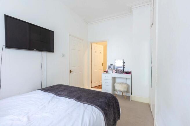 21A Cookham Road-...