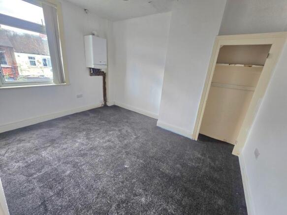 3 bed Terraced to rent Image 6