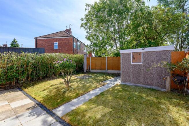 4 bed Semi-Detached for sale Image 4