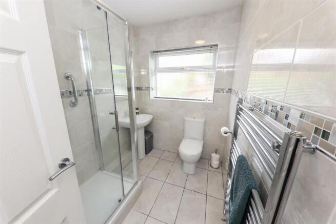 3 bed Detached Bungalow for sale Image 12
