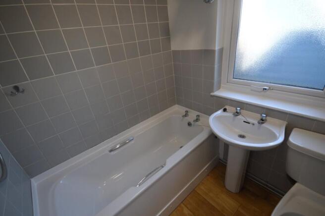 1 bed House to rent Image 8
