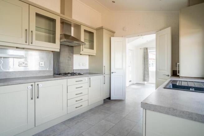 2 bed Park Home for sale Image 7