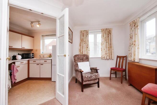 2 bed Apartment for sale Image 7