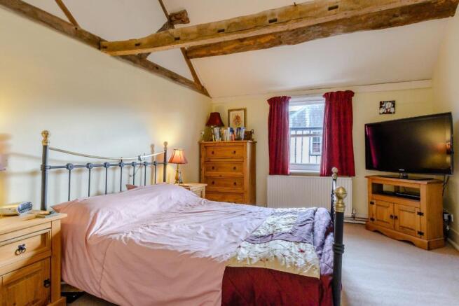 8374328-interior18.jpg