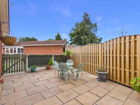 2 bed Semi-Detached Bungalow for sale Image 9