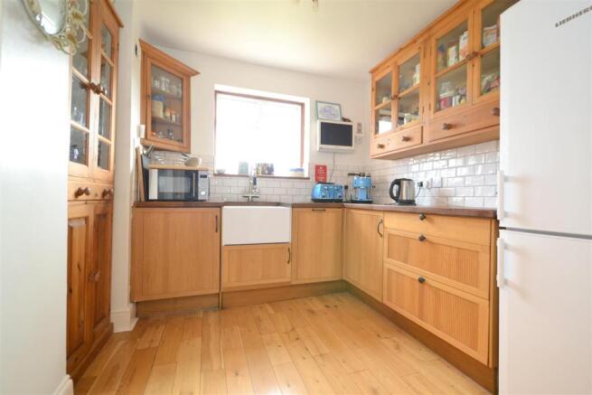 kitchen 2.jpg