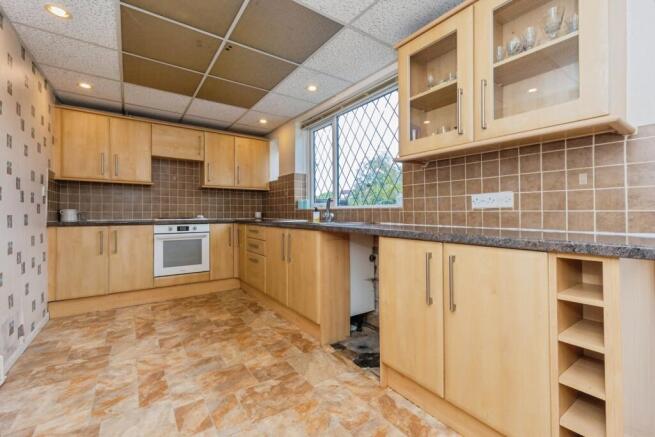 Coppice Drive, Manchester, Greater Manchester, M22 photo 4