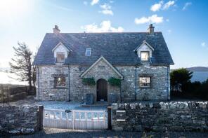 Daiwill Cottage Half Of 5, B8083 Drinan Road Junction - Elgol, Elgol IV49 9BJ