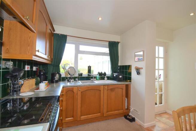 kitchen2.jpg