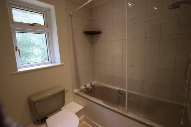 Bath/shower room