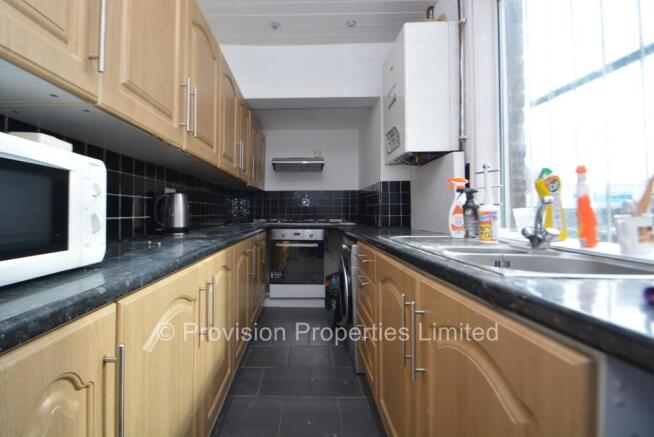 6 bed End of Terrace to rent Image 10